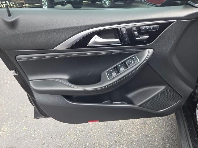 2018 INFINITI QX30 Premium AWD