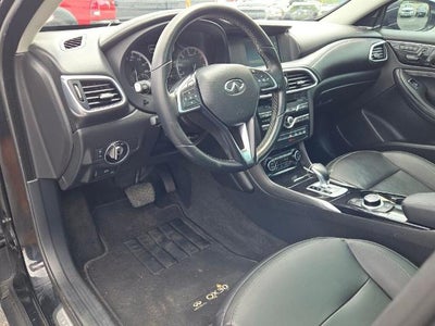 2018 INFINITI QX30 Premium AWD