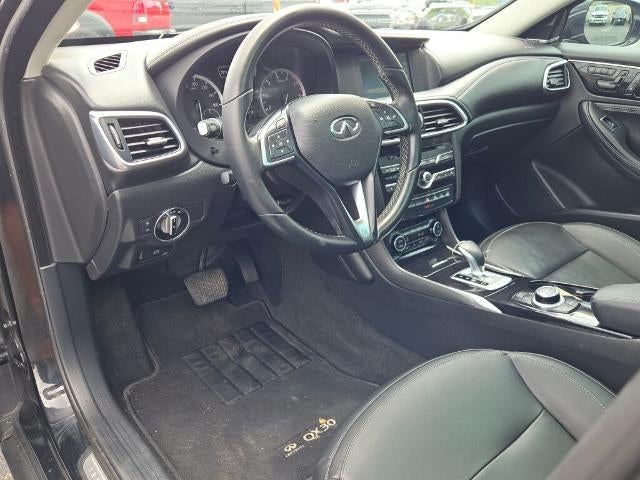 2018 INFINITI QX30 Premium AWD