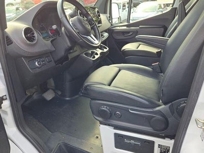 2022 Mercedes-Benz Sprinter Passenger Van 2500 High Roof V6 170" RWD